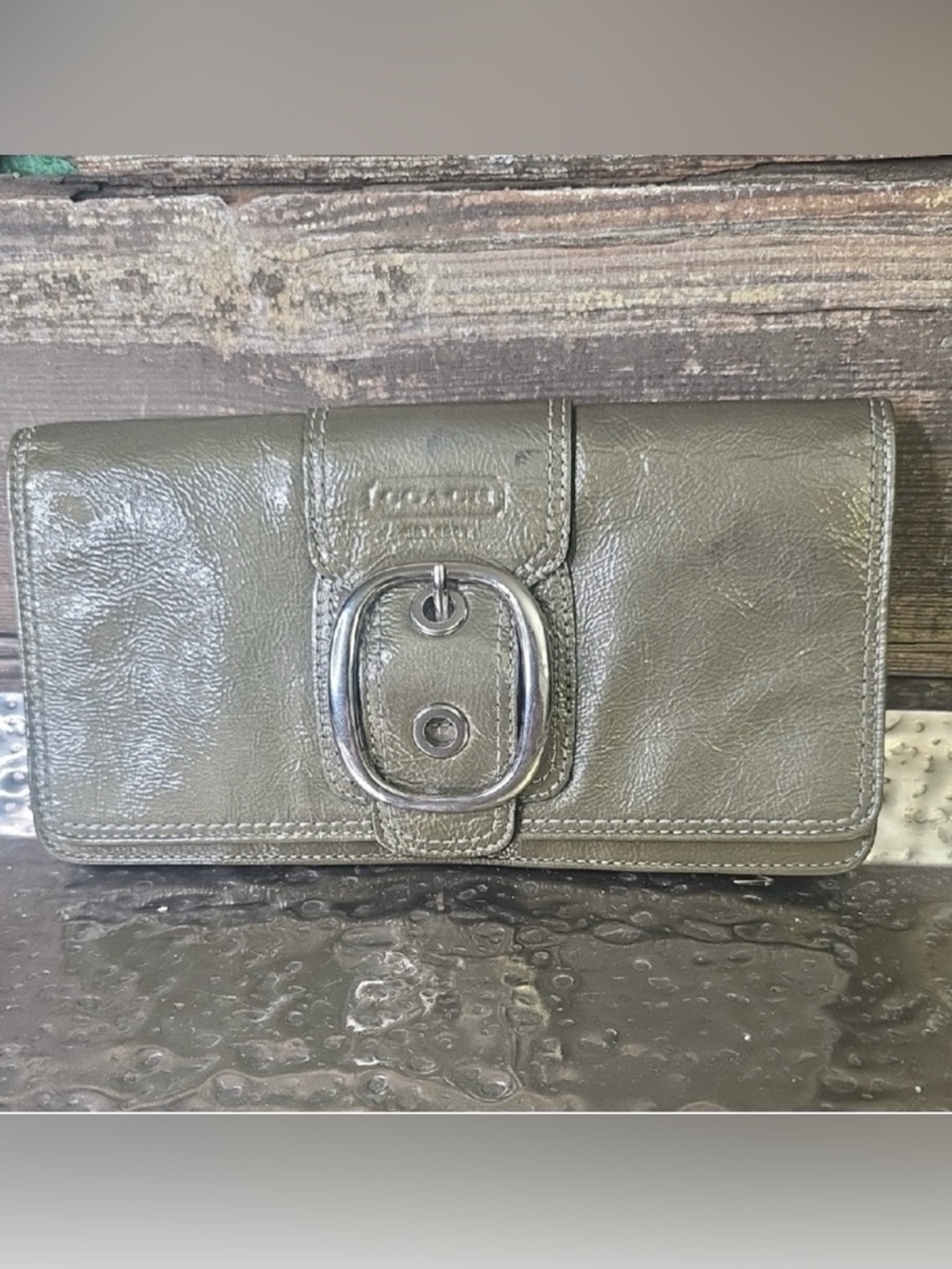 Coach Bleecker Patent Leather Lg Buckle Wristlet Wallet